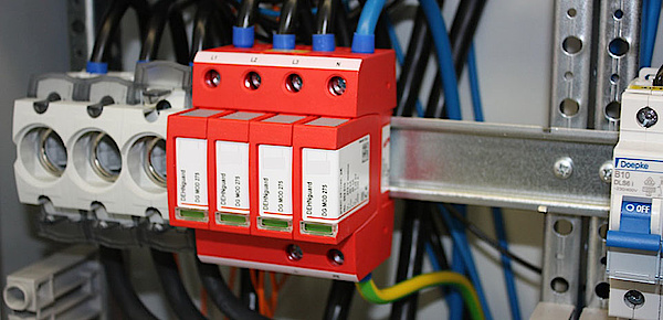 Über­spannungs­schutz bei Elektro Deliano in Lichtenhaag
